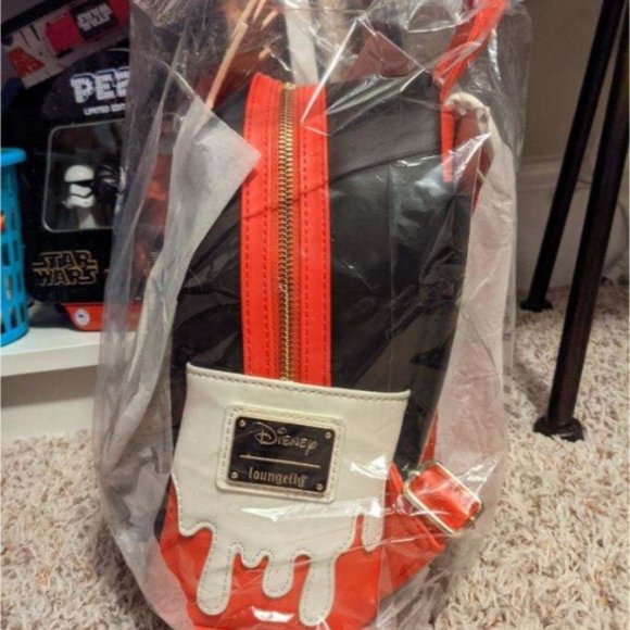 Evil Queen Loungefly Funkon Bag main image 6